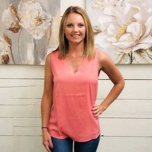 Scallop Trim V Neck Tank - Pink